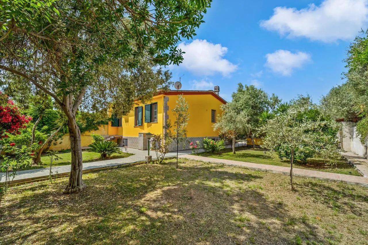 Villa Angela Quartu SantʼElena Itália